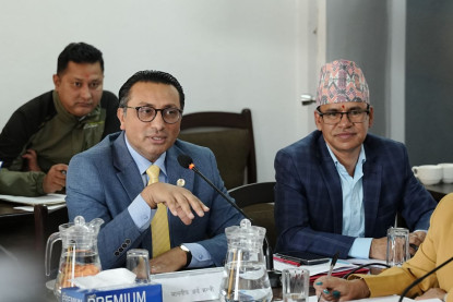 सांसदहरू नीतिगत बहसभन्दा स–साना प्रोजेक्ट बोकेर बजेट माग्न आउनुभयो : अर्थमन्त्री वाग्ले