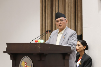 बादलका तीन शब्द संसद्को रेकर्डबाट हटाइयो