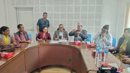 एक सांसदले हस्ताक्षर फिर्ता लिएपछि मुख्यमन्त्रीको पद जोगियो