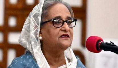 बंगलादेशकी पूर्वप्रधानमन्त्री हसिनाले स्वदेश फर्केर आत्मसमर्पण गर्ने