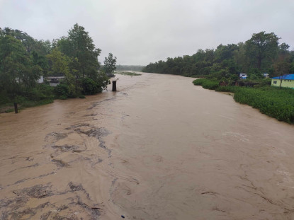 निरन्तरको बर्षाले साना नदीहरूमा बाढी, उच्चसतर्कता अपनाउन आग्रह