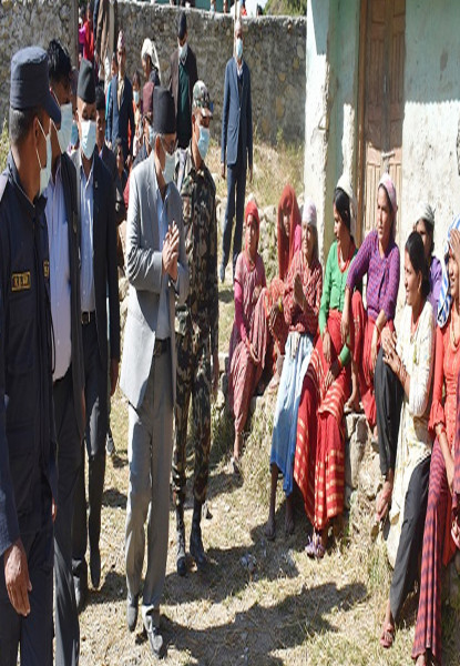 सङ्कटग्रस्त जिल्ला घोषणाका लागि पहल गर्छु : गृहमन्त्री खाँण