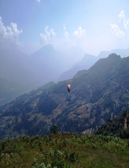  तीन हजारमै प्याराग्लाइडिङ
