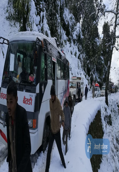 सुदूरपश्चिमका पहाडी जिल्लामा हिमपात