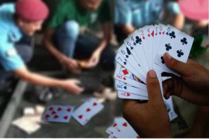 चौध लाख नगदसहित समातिए चार जुवाडे