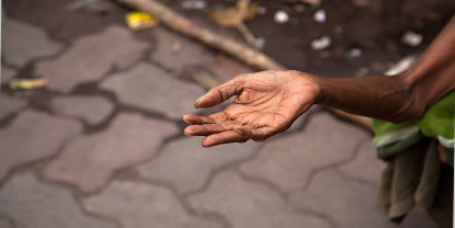 काठमाडौं महानगरभित्रका क्षेत्रमा भिक्षा माग्न निषेध