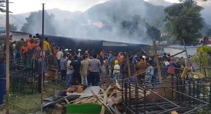 डोटीमा एक फर्निचर उद्योगमा आगलागी 