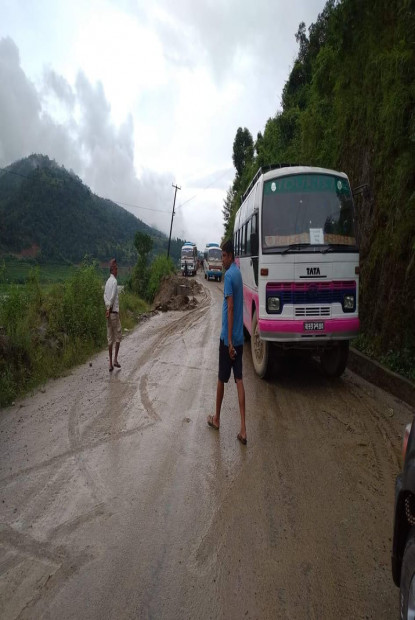 अवरुद्ध हेलम्बु राजमार्ग सञ्चालनमा