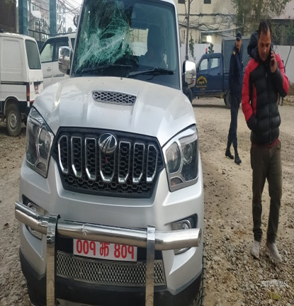 सुदूरपश्चिम प्रदेशको कृषि मन्त्रालयको गाडी तोडफोड