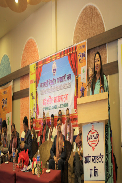 बजारको हल्लाजस्तो अर्थतन्त्र धरासायी भएको छैन : मन्त्री झाँक्री