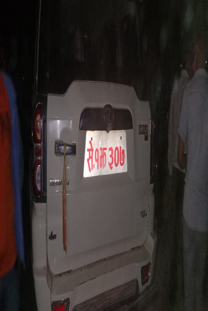प्रदेश सांसद नेपालुले प्रयोग गर्दै आएको सरकारी गाडी प्रहरी नियन्त्रणमा