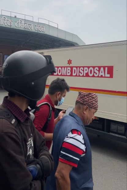 त्रिभुवन अन्तर्राष्ट्रिय विमानस्थलमा शंकास्पद वस्तु रहेका आशंका, आन्तरिक उडान बन्द (भिडियो)