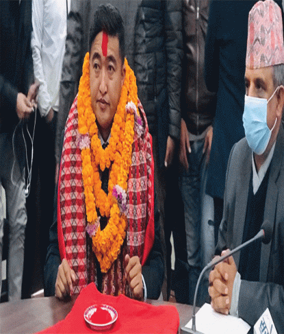 राखेप सदस्य सचिव घिसिङको शपथ