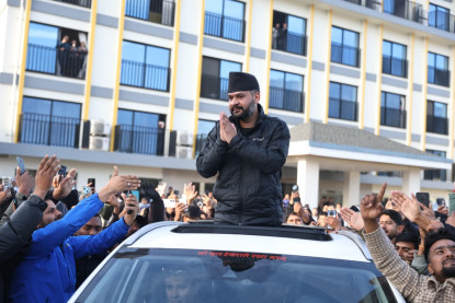 बालेनको घरमा चोरीको आशंकमा, अनुसन्धान गर्दै प्रहरी