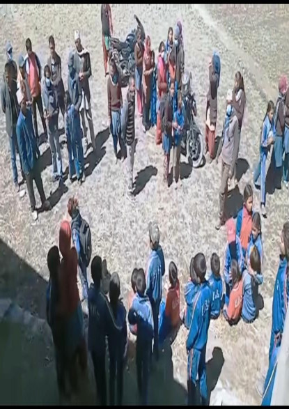 अखाद्य जुस खाँदा २५ विद्यार्थी एक्कासि बिरामी