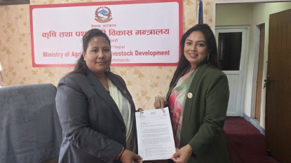 झापा गाउँपालिकालाई ‘प्राकृतिक संकटग्रस्त क्षेत्र’ घोषणा गर्न माग गर्दै खुस्बु ओलिको कृषि मन्त्रीलाई पत्र 