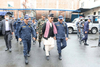 कानुन कार्यान्वयनमा दह्रोसँग उभिन गृहमन्त्रीको निर्देशन