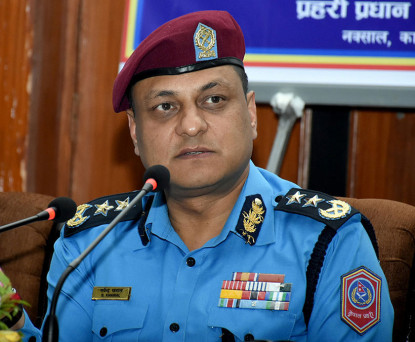 पूर्व प्रहरी महानिरीक्षक खनाल एमाले प्रवेश गर्दै