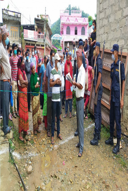अनुदानको मलमा कालाबजारी: चर्को मूल्य तिरेर खरिद गर्दै किसान