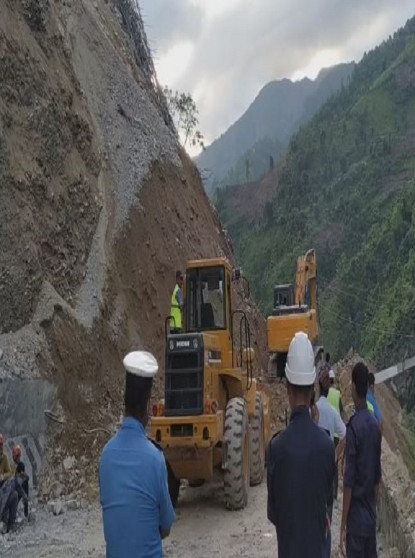 पहिरोको कारण मुग्लिन–नारायणगढ सडकखण्ड फेरि बन्द