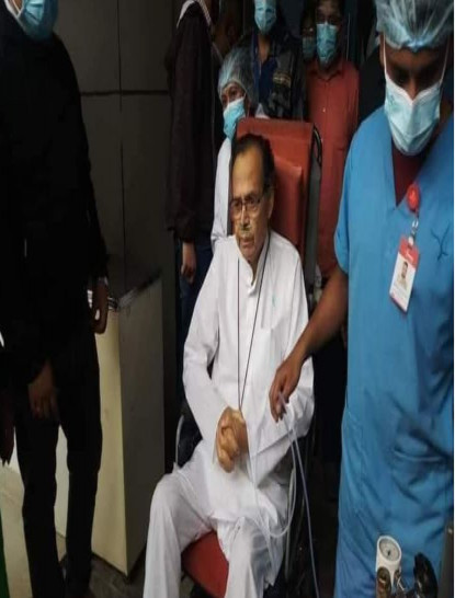 यस्ताे छ उपचार गराउन दिल्ली गएका एमाले नेता झलनाथ खनालकाे स्वास्थ्य अवस्था