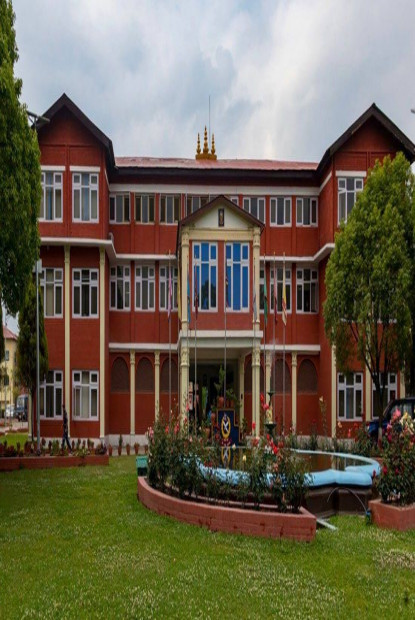 अपरिचित व्यक्तिले दिएको खानेकुरा नखान उम्मेदवारलाई प्रहरीको अनुरोध