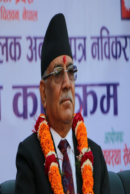 ओलीलाई ठूलो डिजाइनअनुसार बचाइयो, नत्र बबुरो नेता हुने थिएः प्रचण्ड