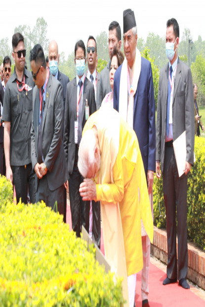 भारतीय प्रधानमन्त्री मोदीले गरे लुम्बिनीमा पूजाआर्चना