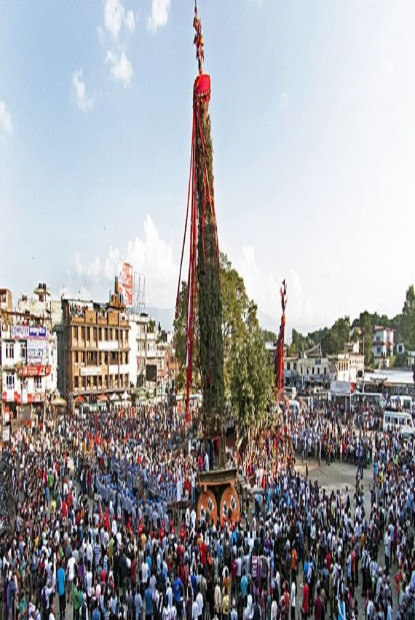 रातो मच्छिन्द्रनाथको रथ गलत साइतमा तानेको भन्दै ज्योतिषीहरुको आपत्ति