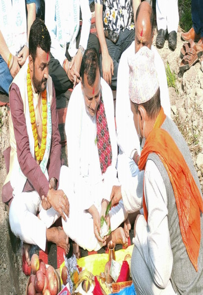 मुख्यमन्त्री गद्दी र सांसद यादवले गरे मानव सेवा आश्रमको शिलान्यास