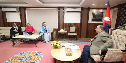 प्रधानमन्त्री प्रचण्डसँग बेलायतकी सहायकमन्त्री ट्रेभिल्यानको शिष्टाचार भेटवार्ता