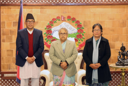 राष्ट्रिय योजना आयोग उपाध्यक्ष श्रेष्ठ र सदस्य श्रेष्ठद्वारा प्रधानमन्त्रीबाट सपथ