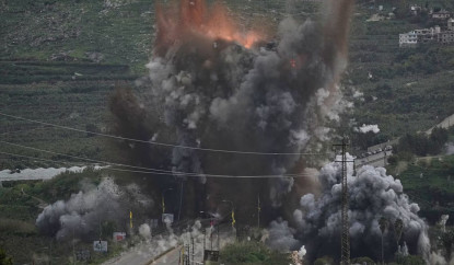 इजरायली आक्रमणमा दक्षिण लेबनानका पुल ध्वस्त, जनधनमा क्षति