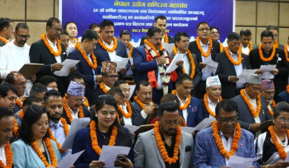 अन्जन श्रेष्ठले लिए पद तथा गोपनीयताको शपथ