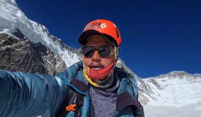 सेन्साई पेमा वाइबाद्वारा तेस्रो पटक सगरमाथा आरोहण सफल