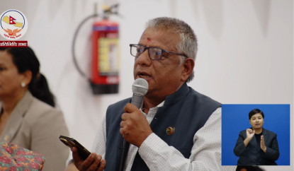 सरकार आफैं छानबिनकर्ता र आफैं सफाइ दिने भूमिकामाः भरतबहादुर खड्का