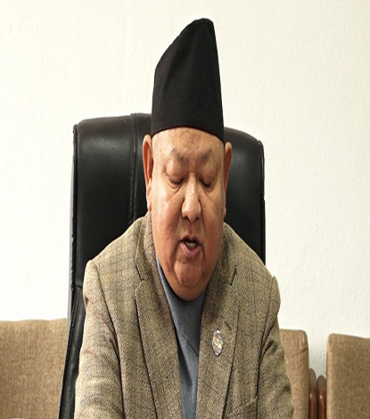 अछाममा अक्सिजन खरीद गर्न मन्त्री आलेद्वारा रु एक लाख सहयोग