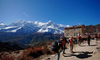 अन्नपूर्ण पदमार्गमा घट्दै पर्यटक