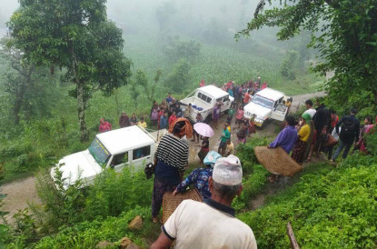दैलेखमा चट्याङ लागेर १२ जना घाइते