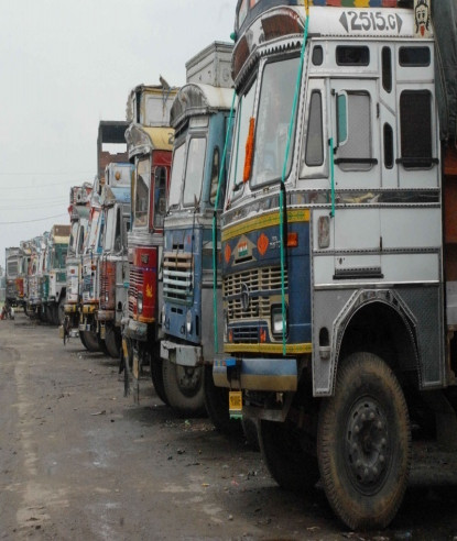 मूल्यवृद्धिपछि वीरगञ्जका खुद्रा ढुवानी सेवा बन्द