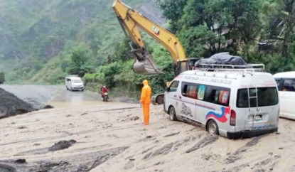 पहिरो हटेपछि बीपी राजमार्ग पुनः सञ्चालनमा