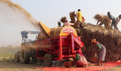 कैलालीमा थ्रेसरमा हात च्यापिँदा ४१ वर्षीय धामी गम्भीर घाइते