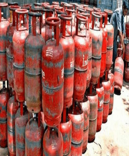 नेपाल आयल निगमले खाना पकाउने ग्यासको मूल्य ५० रुपैयाँ बढायो