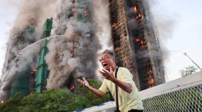 हङकङको भीषण आगलागीमा १२८ को मृत्युः सुरक्षा लापरबाहीमाथि प्रश्न