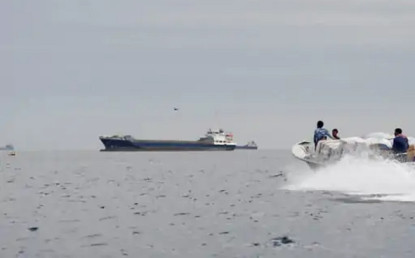 हर्मुज जलमार्ग खुला गर्ने इरानको घोषणा