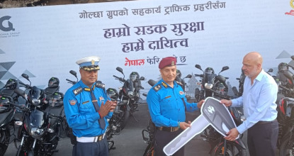 गोल्छा ग्रुपले ट्राफिक प्रहरीलाई दियो २० थान मोटरसाइकल