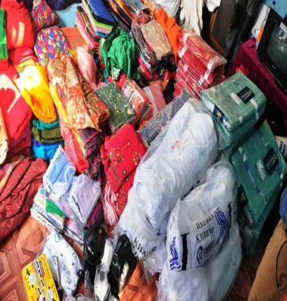 २० लाख मूल्य बराबरको कपडा बरामद