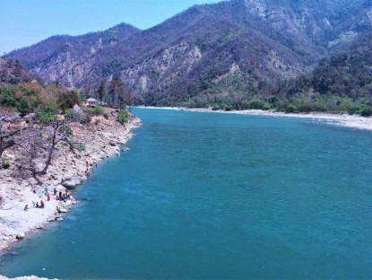 कर्णालीमा पानीको सतहले नाघ्यो : तटीय क्षेत्रमा त्रास 