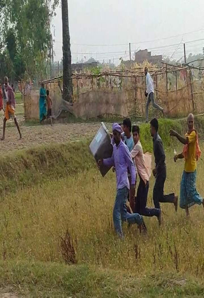 रौतहटमा स्थानीयले लुटे मतपेटिका