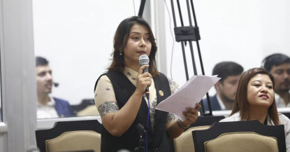 उच्च शिक्षाका पाठ्यसामग्री र प्रश्नपत्र दुई भाषामा राख्न सांसद भट्टराईको माग